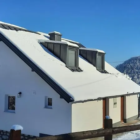 بيت خشبي Trebevic-sarajevo *